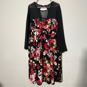 Torrid Floral Mesh Skater Dress w/Sleeves Pockets Size 4 In Excellent Condition!